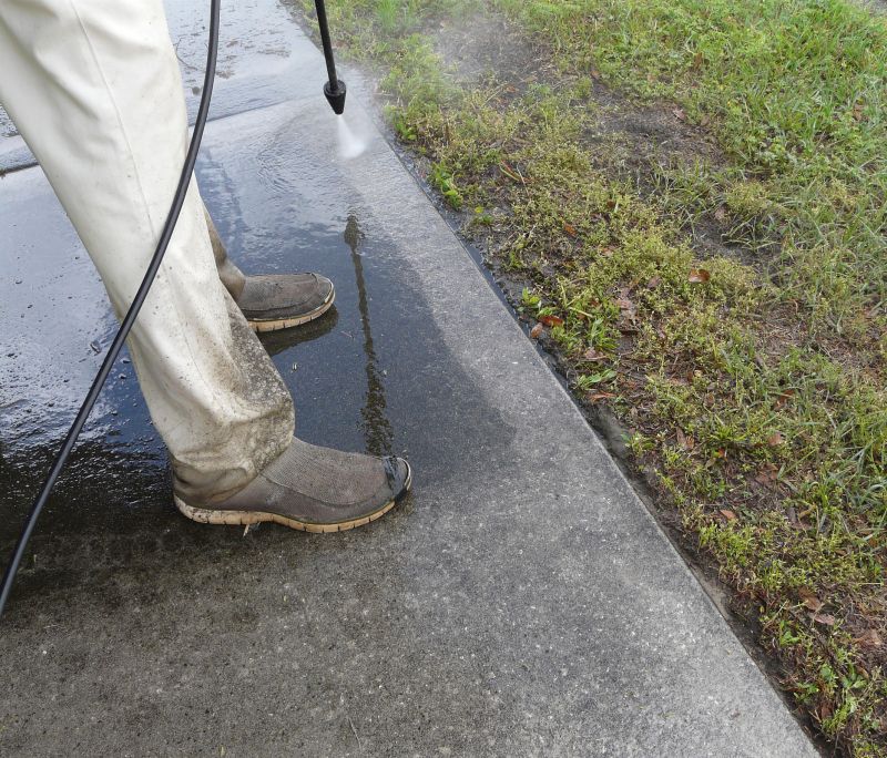Asphalt Powerwashing
