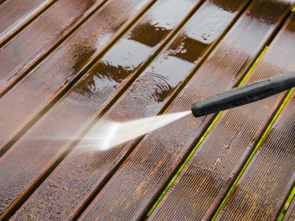 Cost of Deck Pressure Washing in Huntersville