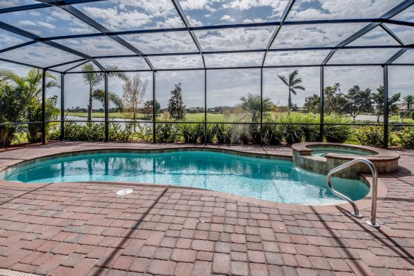 Cost of Pool Enclosure Cleaning in Huntersville