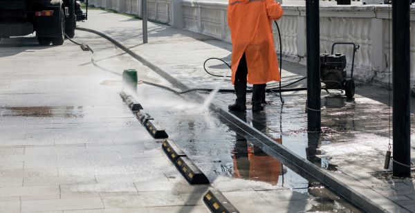 Parking Lot Pressure Washing in Huntersville