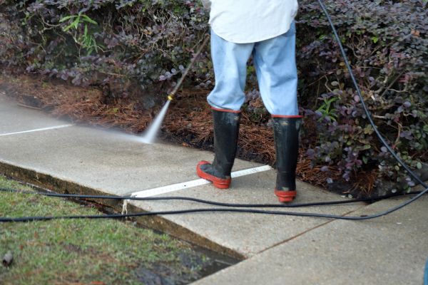 Cost of Sidewalk Washing in Huntersville