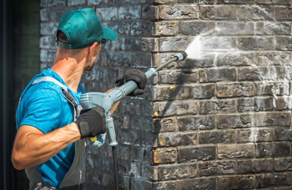 Cost of Brick Wall Cleaning in Huntersville