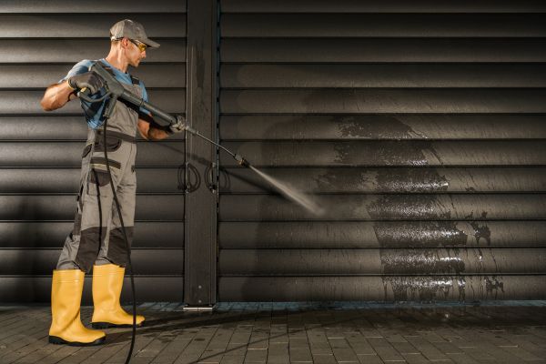 Cost of Garage Pressure Washing in Huntersville