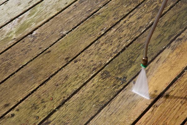 Cost of Deck Mold Removal in Huntersville