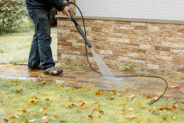 Cost of Residential Powerwashing in Huntersville